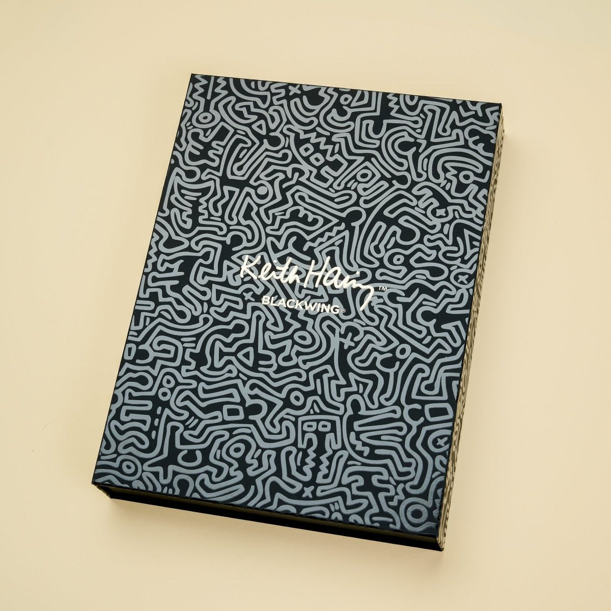 Blackwing Volume 292 - Keith Haring "Smiling Heart" Gift Set
