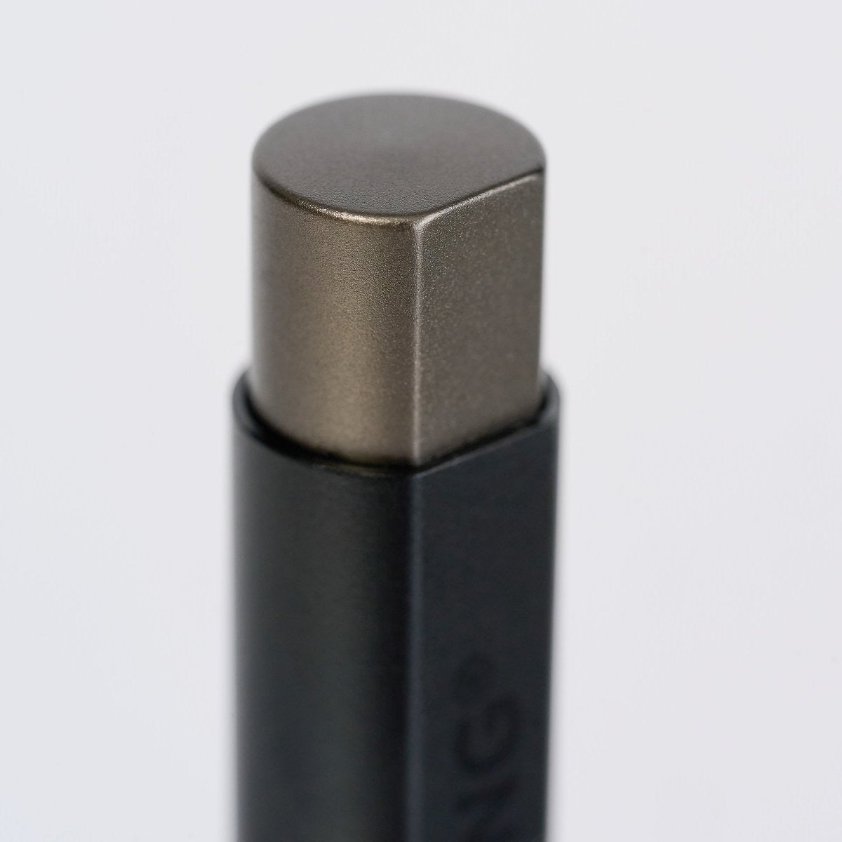 Blackwing Pen